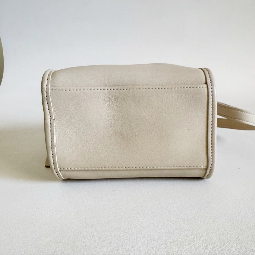 Vintage Coach Emmie Crossbody Pouch Bag 9018 Leather Cream 90s USA Classic Small - Picture 6 of 10